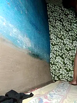 Snapshot of AparnaBoudi chatting on October 5, 2025, 6:31 pm AparnaBoudi online show from October 5, 2025, 6:31 pm