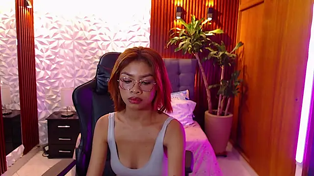 Perla prg online show from February 25, 2025, 5:08 pm