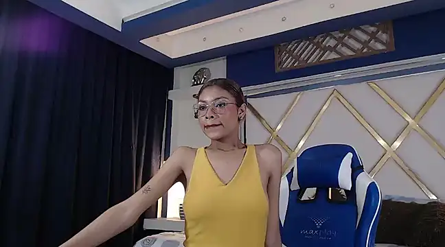 Perla prg online show from March 5, 2025, 4:57 pm