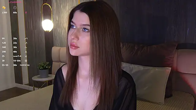 Sara Lewiis online show from April 21, 2026, 4:24 pm