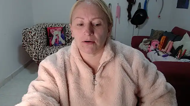 emperabigbootybigass online show from April 7, 2026, 12:18 pm