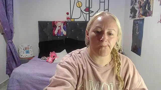 emperabigbootybigass online show from June 2, 2026, 12:38 pm