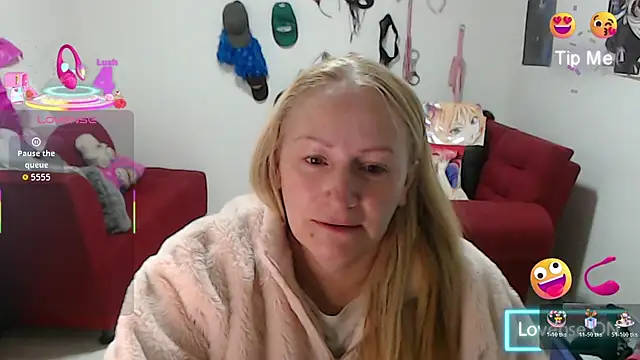 Snapshot of emperabigbootybigass chatting on November 21, 2025, 12:26 pm emperabigbootybigass online show from November 21, 2025, 12:26 pm