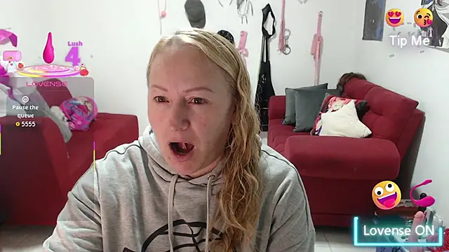 Snapshot of emperabigbootybigass chatting on November 24, 2025, 12:16 pm emperabigbootybigass online show from November 24, 2025, 12:16 pm