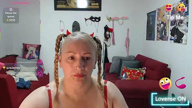 Snapshot of emperabigbootybigass chatting on December 2, 2025, 12:22 am emperabigbootybigass online show from December 2, 2025, 12:22 am