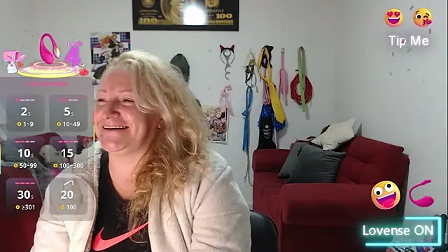 Snapshot of emperabigbootybigass chatting on November 4, 2025, 12:31 pm emperabigbootybigass online show from November 4, 2025, 12:31 pm