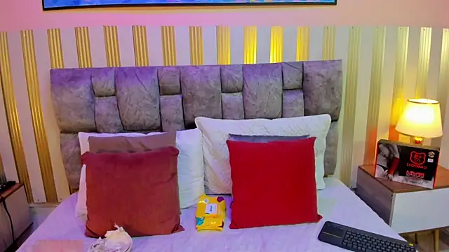 Snapshot of nova_lane chatting on December 14, 2025, 7:52 pm nova lane online show from December 14, 2025, 7:52 pm