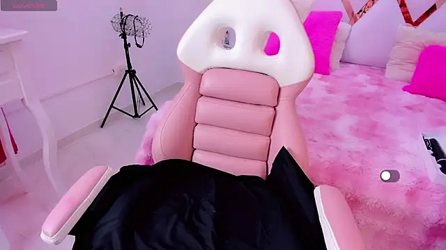 samy  milf online show from September 11, 2025, 6:52 pm