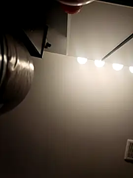 Snapshot of DevinToore chatting on November 26, 2025, 6:46 am DevinToore online show from November 26, 2025, 6:46 am