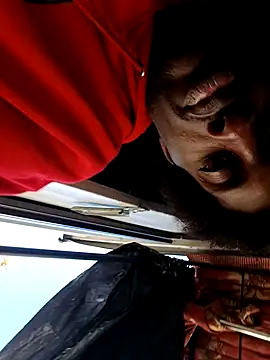 Snapshot of DevinToore chatting on October 29, 2025, 8:08 pm DevinToore online show from October 29, 2025, 8:08 pm