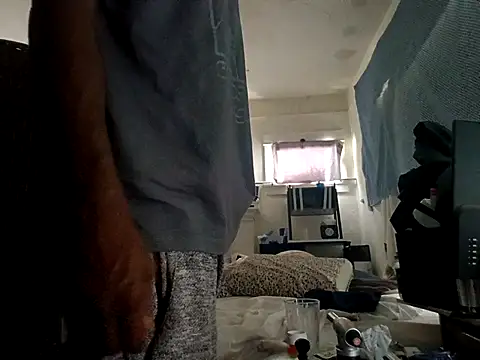 Snapshot of DevinToore chatting on November 10, 2025, 7:30 pm DevinToore online show from November 10, 2025, 7:30 pm