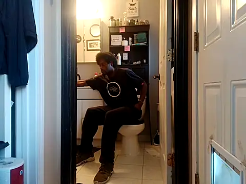 Snapshot of DevinToore chatting on November 28, 2025, 9:59 pm DevinToore online show from November 28, 2025, 9:59 pm