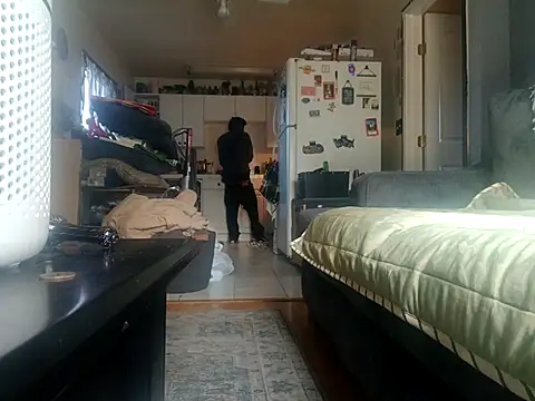 Snapshot of DevinToore chatting on November 6, 2025, 6:45 pm DevinToore online show from November 6, 2025, 6:45 pm