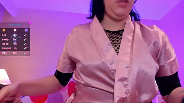 InnaraRoy online show from January 18, 2025, 3:49 pm