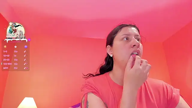 InnaraRoy online show from December 28, 2024, 7:43 pm