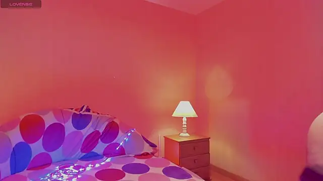 InnaraRoy online show from December 27, 2024, 7:57 pm