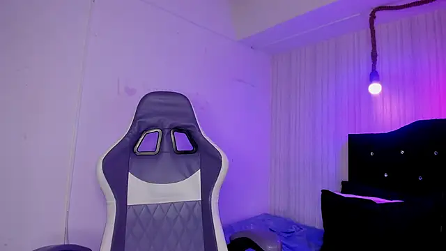 miku katsuragi online show from November 12, 2025, 3:54 am