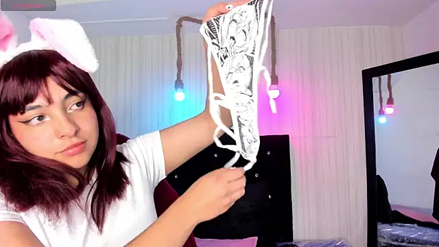 miku katsuragi online show from September 23, 2025, 2:18 am