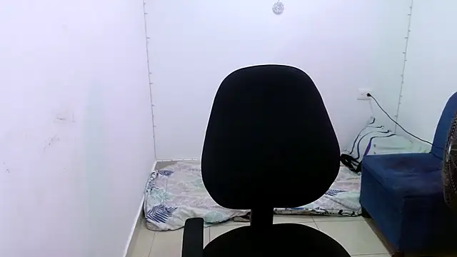 Snapshot of sexy_dirty_couple2 chatting on January 18, 2025, 7:17 am sexy dirty couple2 online show from January 18, 2025, 7:17 am