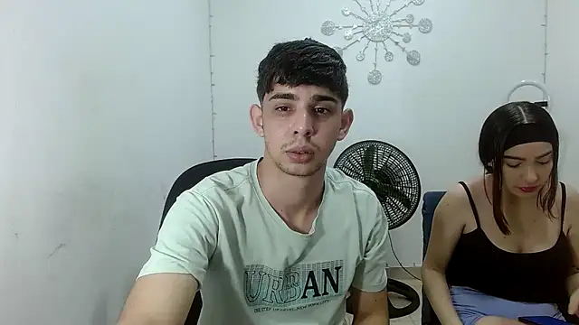 Snapshot of sexy_dirty_couple2 chatting on March 14, 2025, 6:32 am sexy dirty couple2 online show from March 14, 2025, 6:32 am