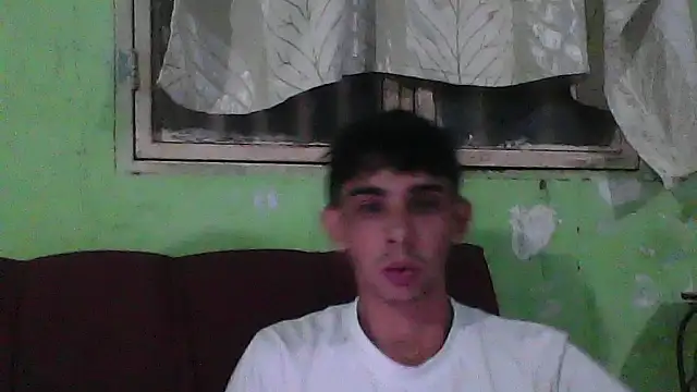 Snapshot of sexy_dirty_couple2 chatting on November 19, 2025, 1:38 am sexy dirty couple2 online show from November 19, 2025, 1:38 am