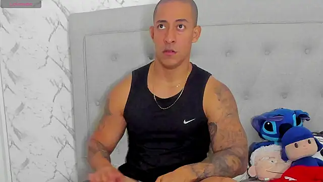 luigiferrara online show from April 19, 2026, 6:21 pm