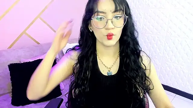 Violetaa diazz online show from November 30, 2025, 4:13 am