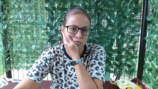 Snapshot of LadyHellene chatting on July 8, 2026, 10:49 am LadyHellene online show from July 8, 2026, 10:49 am