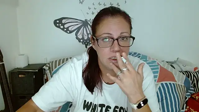 Snapshot of LadyHellene chatting on August 3, 2026, 3:25 am LadyHellene online show from August 3, 2026, 3:25 am