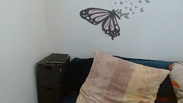 Snapshot of LadyHellene chatting on July 16, 2026, 4:48 pm LadyHellene online show from July 16, 2026, 4:48 pm