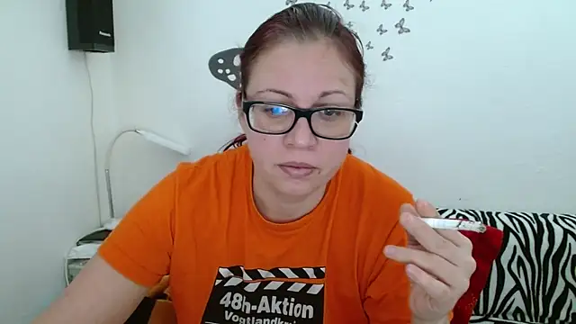 Snapshot of LadyHellene chatting on January 13, 2026, 6:28 am LadyHellene online show from January 13, 2026, 6:28 am