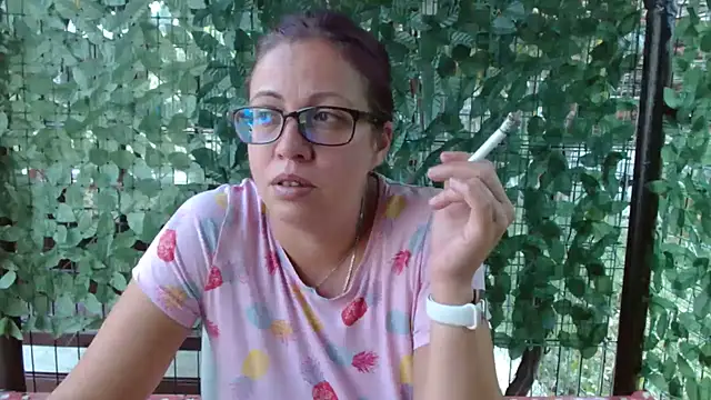 Snapshot of LadyHellene chatting on August 6, 2026, 5:35 am LadyHellene online show from August 6, 2026, 5:35 am