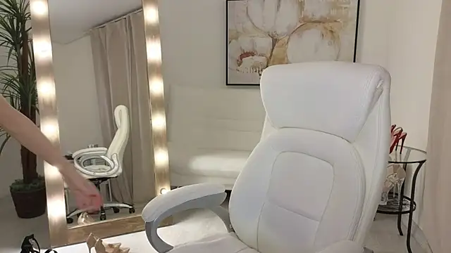 Snapshot of Beylly chatting on March 11, 2025, 4:30 am Beylly online show from March 11, 2025, 4:30 am