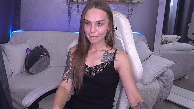 KiraGrayy online show from November 26, 2025, 6:46 am