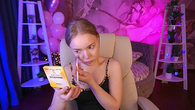 EmilySunshineS online show from February 18, 2026, 7:17 am