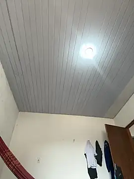 indyazinha online show from October 13, 2025, 5:03 pm