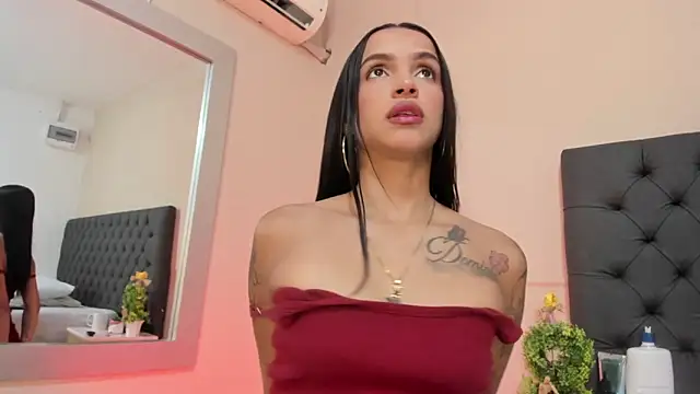  candy jade  online show from April 22, 2026, 12:45 pm