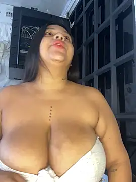 Snapshot of emma__milk_ chatting on October 15, 2025, 11:51 am emma  milk  online show from October 15, 2025, 11:51 am