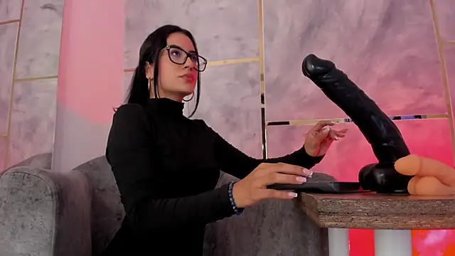 Snapshot of Ellaochoa chatting on October 18, 2025, 11:45 am Ellaochoa online show from October 18, 2025, 11:45 am