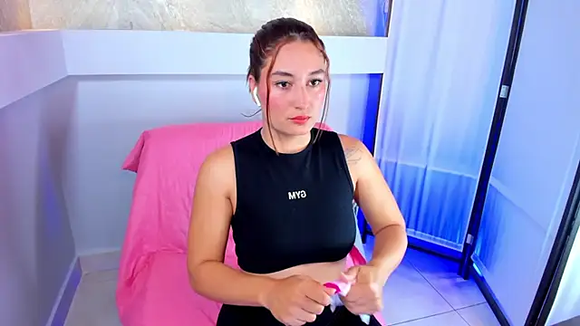 Snapshot of ScarlettWet9 chatting on March 1, 2025, 12:01 pm ScarlettWet9 online show from March 1, 2025, 12:01 pm