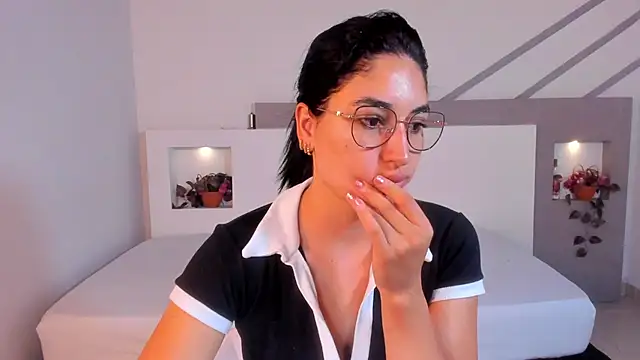 Snapshot of ScarlettWet9 chatting on November 3, 2025, 11:25 am ScarlettWet9 online show from November 3, 2025, 11:25 am