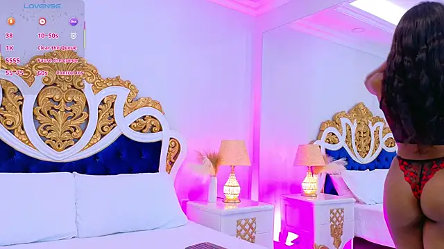 Snapshot of AshleyFerri chatting on November 17, 2025, 10:52 am AshleyFerri online show from November 17, 2025, 10:52 am