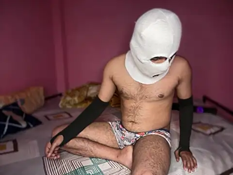 saviverma2024 online show from February 19, 2026, 5:54 pm