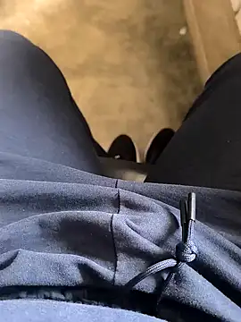 rana9639 1 online show from February 11, 2025, 5:26 am