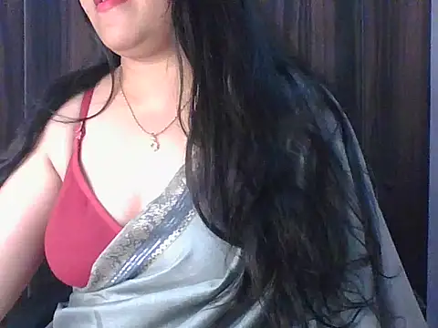 santurmom online show from June 17, 2026, 6:40 pm