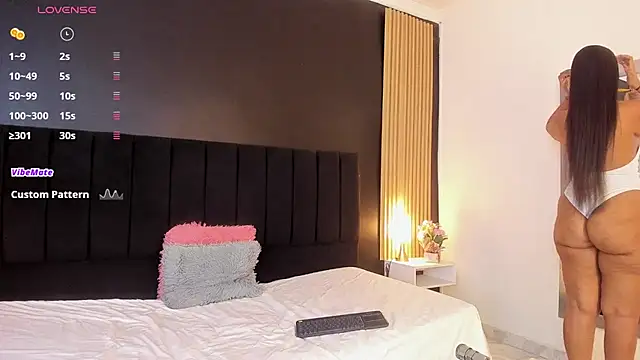 Snapshot of sweetsofia18 chatting on October 17, 2025, 11:01 am sweetsofia18 online show from October 17, 2025, 11:01 am