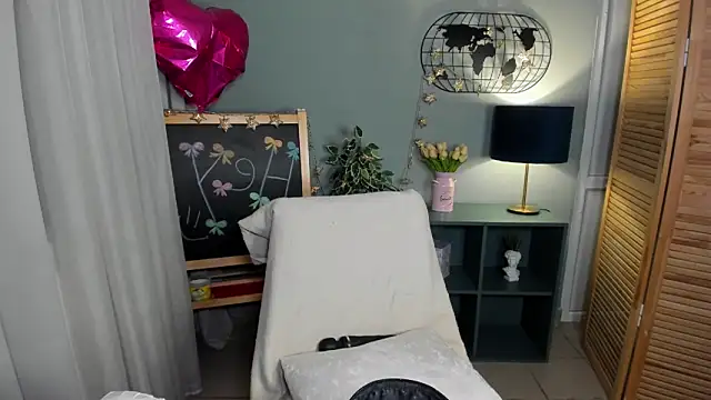 Snapshot of Aria69Stars chatting on November 14, 2025, 10:08 am Aria69Stars online show from November 14, 2025, 10:08 am