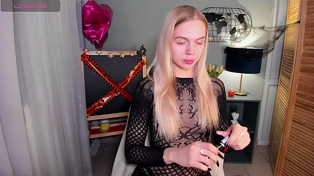 Snapshot of Aria69Stars chatting on October 26, 2025, 3:45 pm Aria69Stars online show from October 26, 2025, 3:45 pm