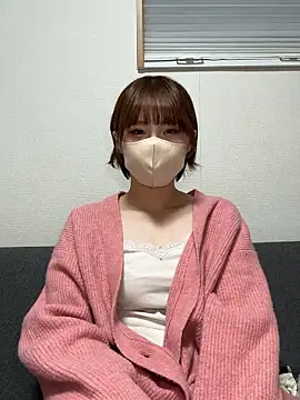 Snapshot of -x_MIU_x chatting on May 20, 2026, 10:12 am -x MIU x online show from May 20, 2026, 10:12 am