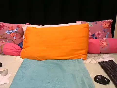 Pearl 00 online show from May 30, 2026, 5:40 pm